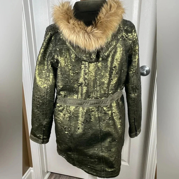 Express Green Sequin Parka With Fur Lining ✨ size Small‎ - Picture 11 of 13